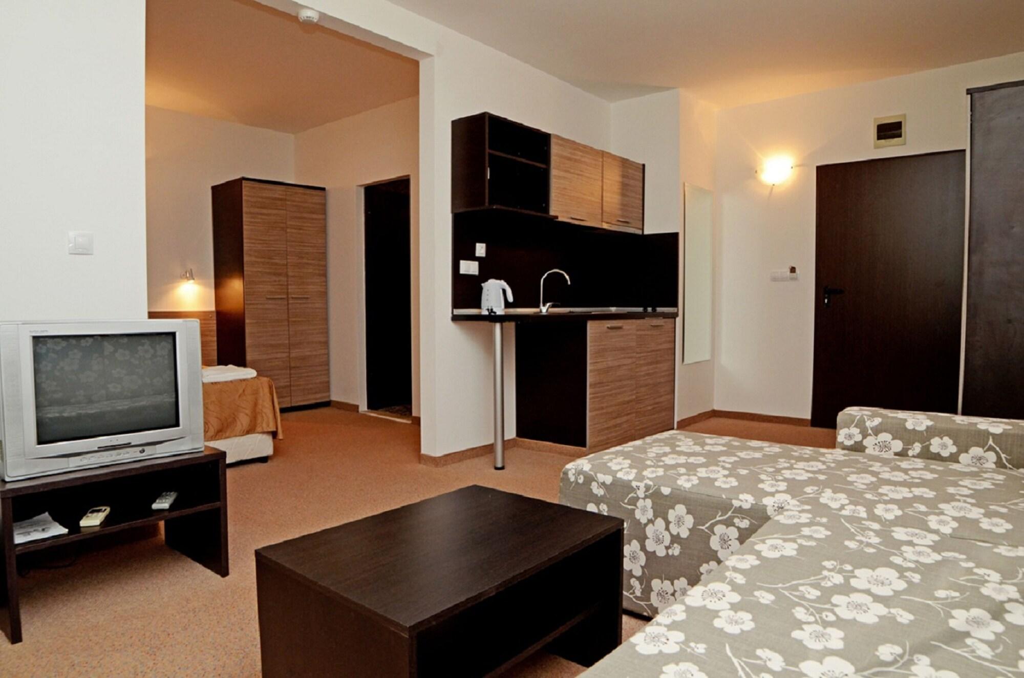 Clara Hotel Бургас Экстерьер фото
