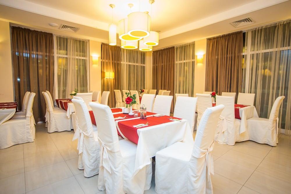 Clara Hotel Бургас Экстерьер фото