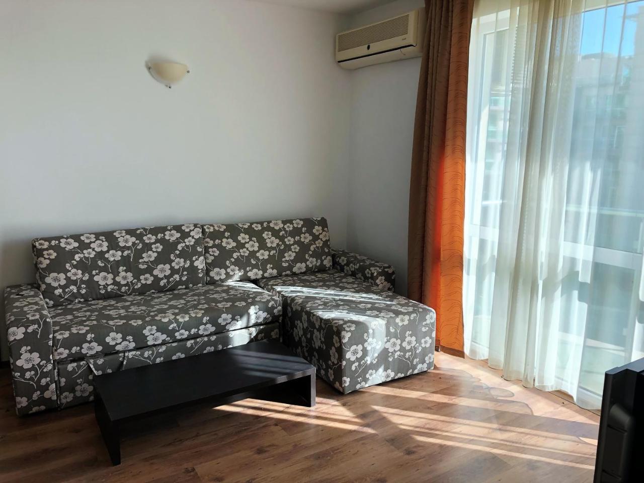 Clara Hotel Бургас Экстерьер фото
