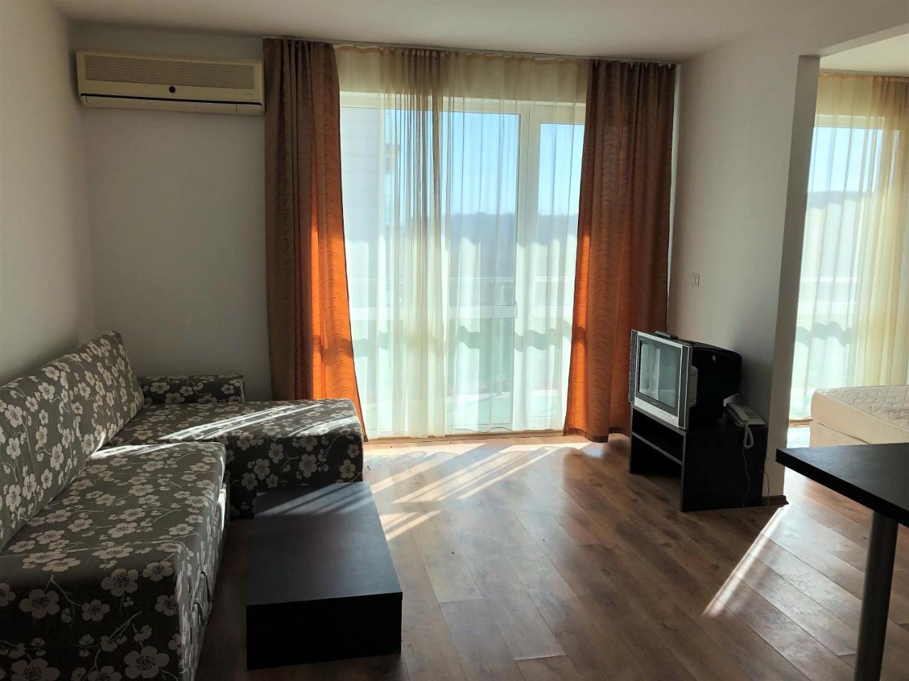 Clara Hotel Бургас Экстерьер фото