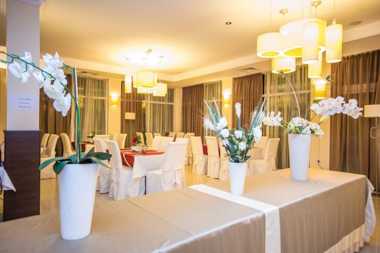 Clara Hotel Бургас Экстерьер фото